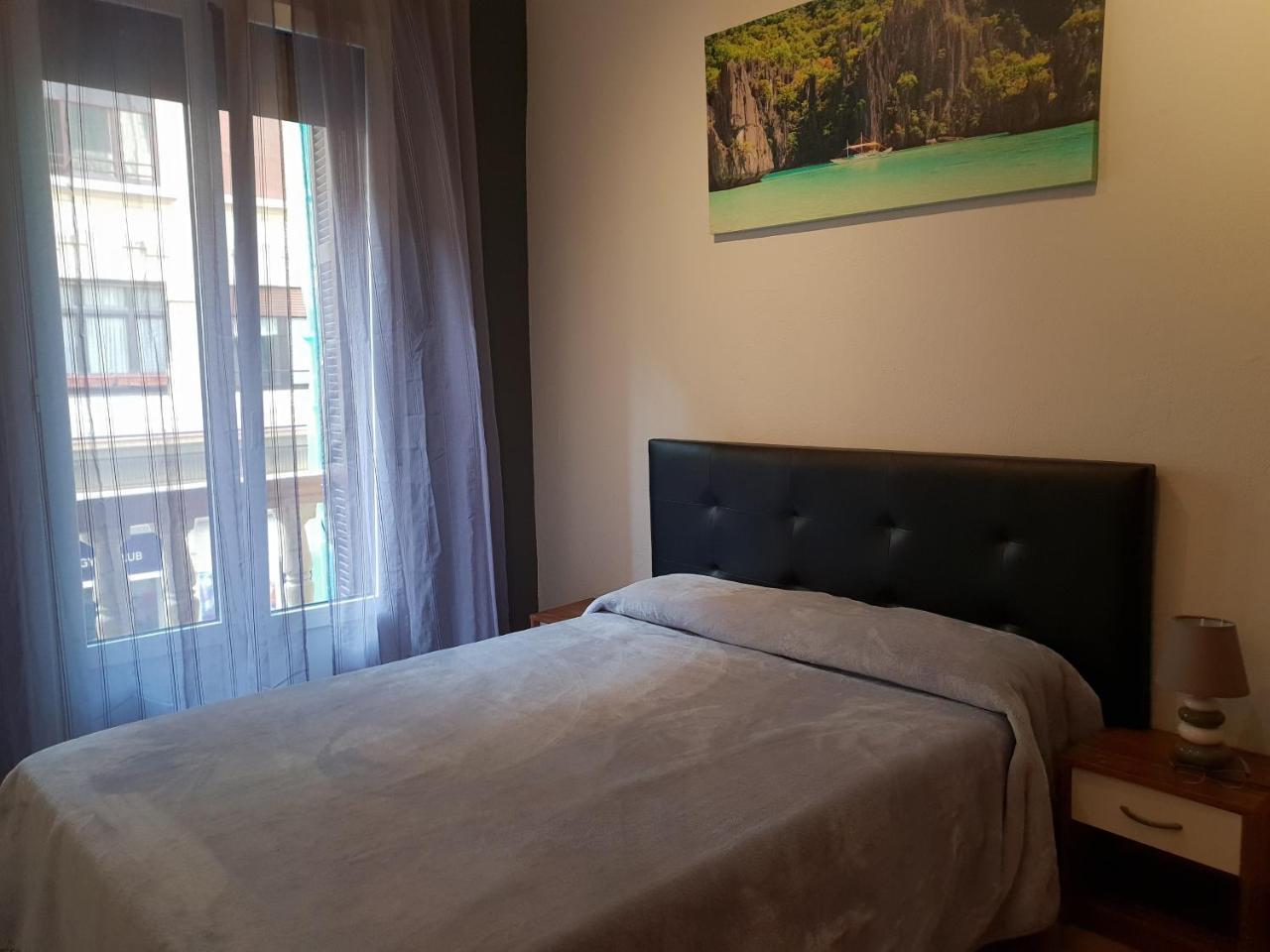 Pension Uzturre San Sebastián Esterno foto